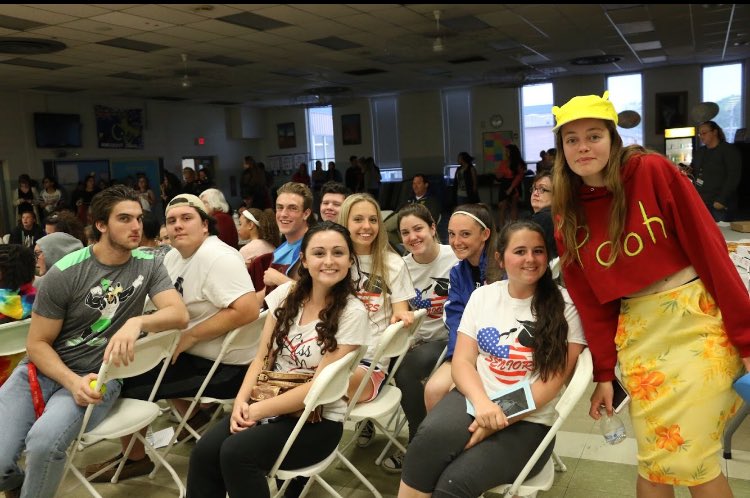 NAHSart's tweet photo. Some of our mentors at the fashion show! https://t.co/1SRiF4CAQv