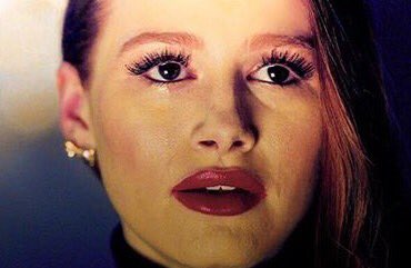 GiveMeJughead's tweet photo. 💋💄|| #riverdale #jughead #bughead #mcm #wcw #cw #whokilledjasonblossom #cherylblossom #bettycooper #archieandcheryl https://t.co/V3piUtFa1u