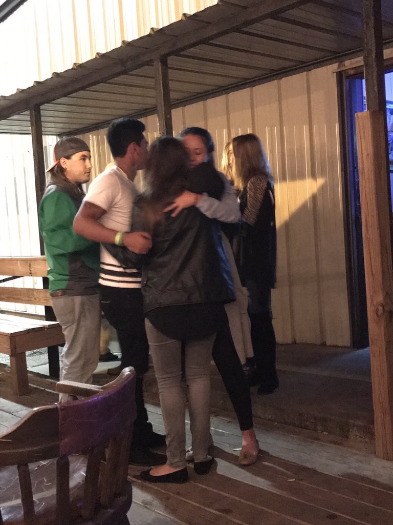 TMakeouts's tweet image. Three way whooopp whoopp