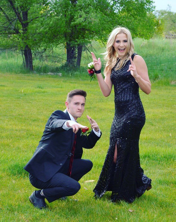 StarleeD's tweet photo. PROM https://t.co/9Hq2ywtbKq