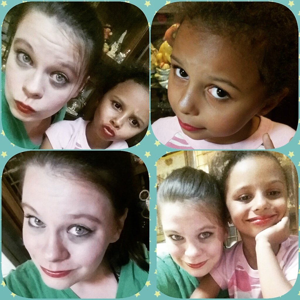 Molly_Bug324's tweet photo. Melodie and I played around with some new makeup. 😗💄👄💋
#socute #sochill #beautiful #dollface https://t.co/qxTXosjX4v