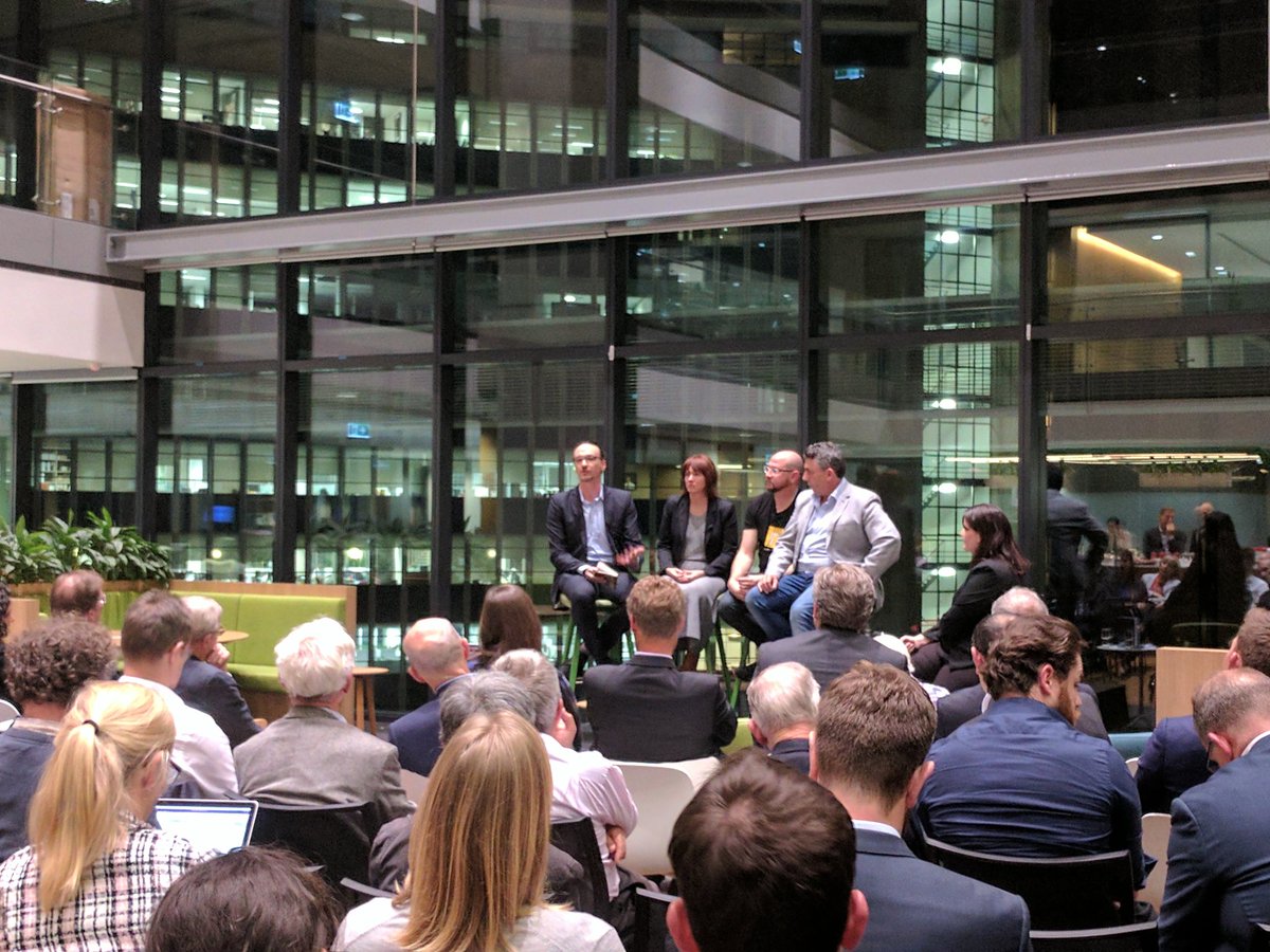 aie_syd's tweet image. Blockchain could improve the transparency of the NEM and increase the efficiency of the market -Matthew Hale from #divvi #AIEsyd #energy