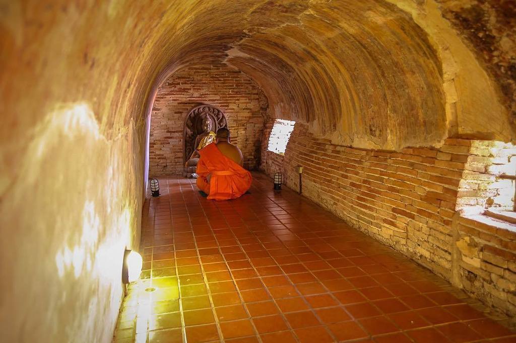 nolasco_isabel's tweet photo. A Buddhist temple underground in Chiang Mai, Thailand. #watumong #watumongchiangmai #temple #chiangmai #thailand #… https://t.co/Q29u5zLqbv https://t.co/bzztdfGn8Z