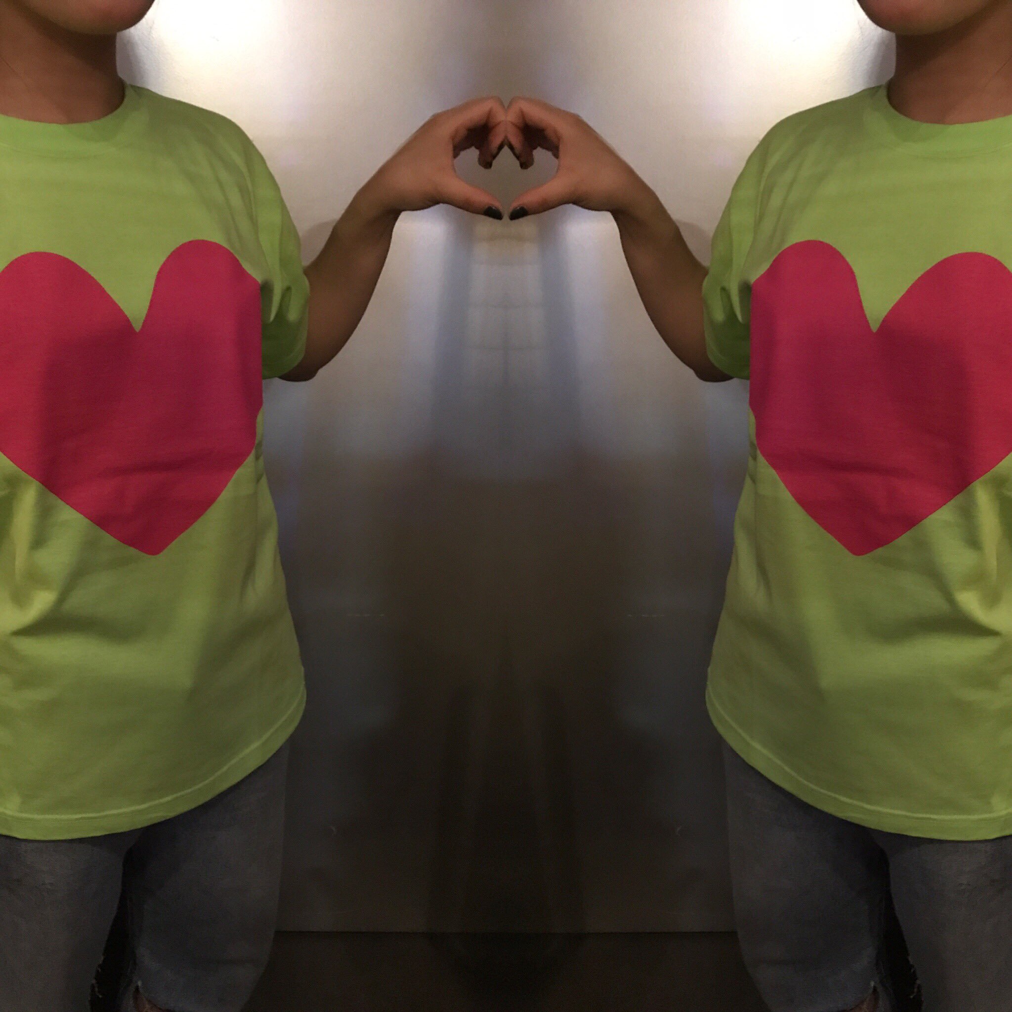 クレヨンしんちゃん ミッチー＆ヨシリン ハート Tシャツ M、Lサイズ