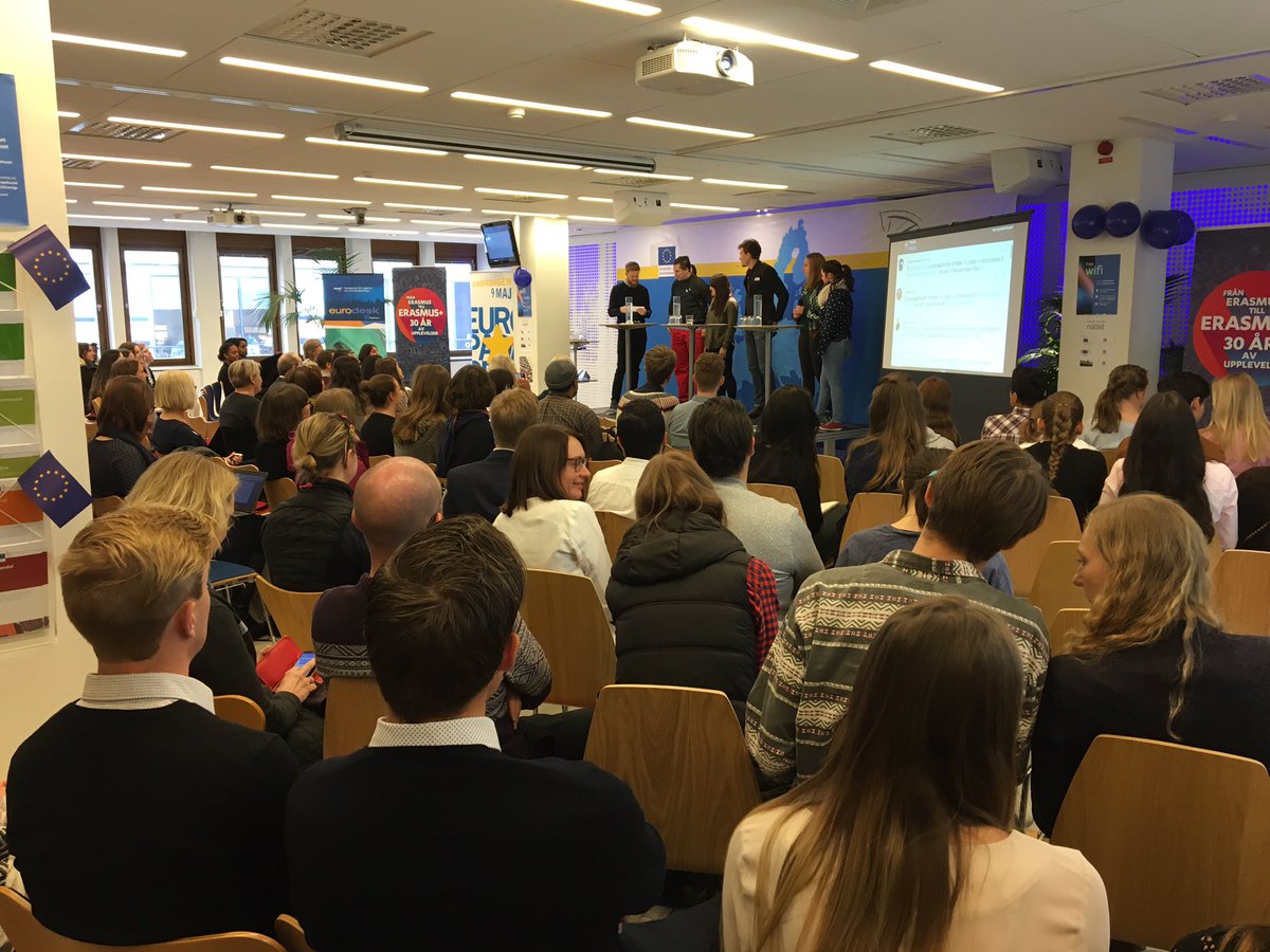 mucf_se's tweet photo. Om volontärarbete i Europa. Volontärer och MUCF på scenen. #ungieu #erasmusplus https://t.co/69bfJIjM7A
