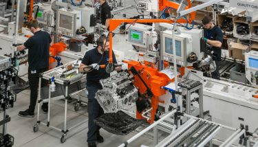 .<a href="/TheManufacturer/">The Manufacturer</a> explores Ricardo's advanced facility to witness precision assembly of <a href="/McLarenAuto/">McLaren Automotive</a> engines. bit.ly/2qWszRt #ukmfg