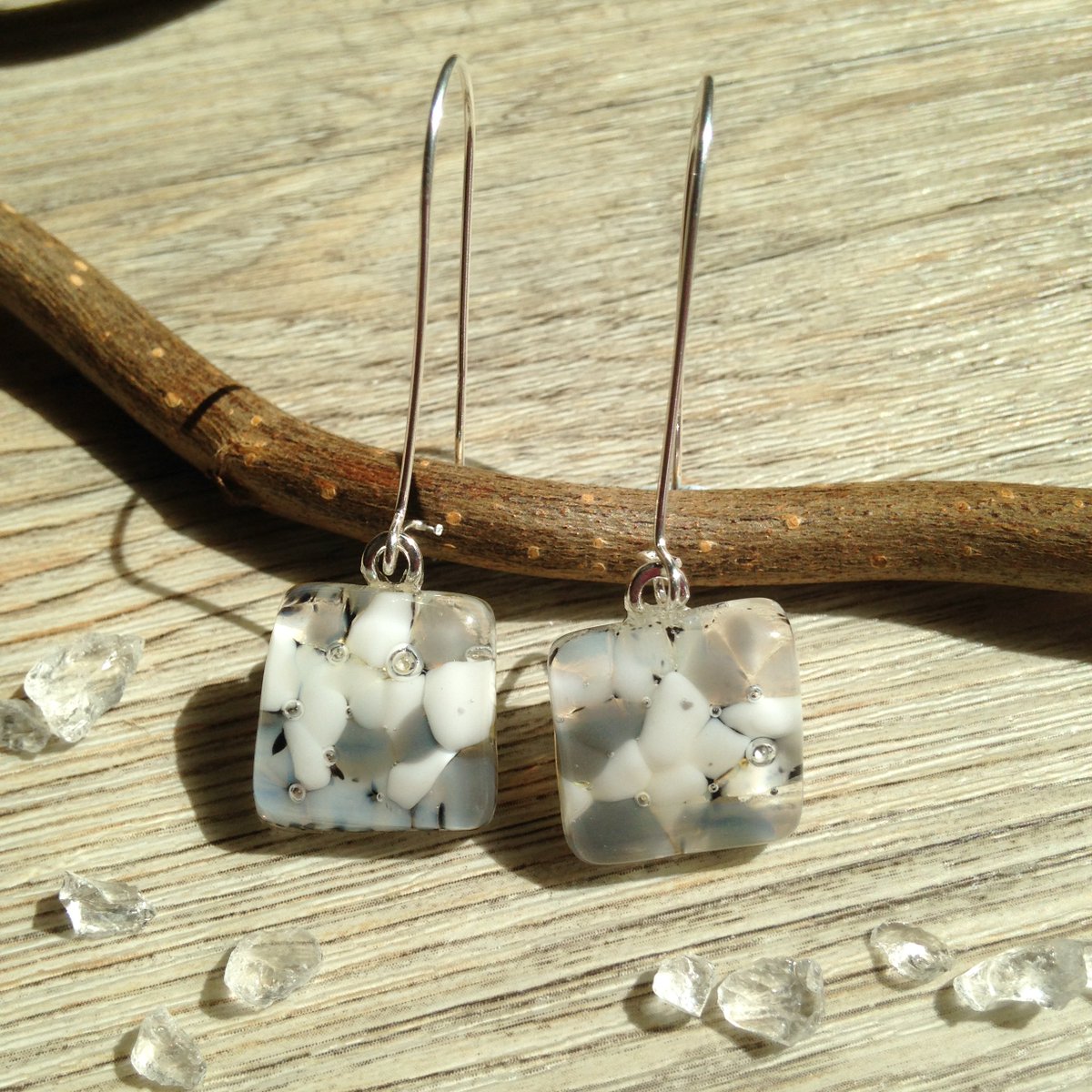 treptowglass's tweet photo. Brand-new in the shop #BohoChic #Wedding #KidneyWire #Earrings  #weddingearrings #bridalearrings  #beachyjewelry #bridesmaidgift @Etsy https://t.co/DedmtAOuSS