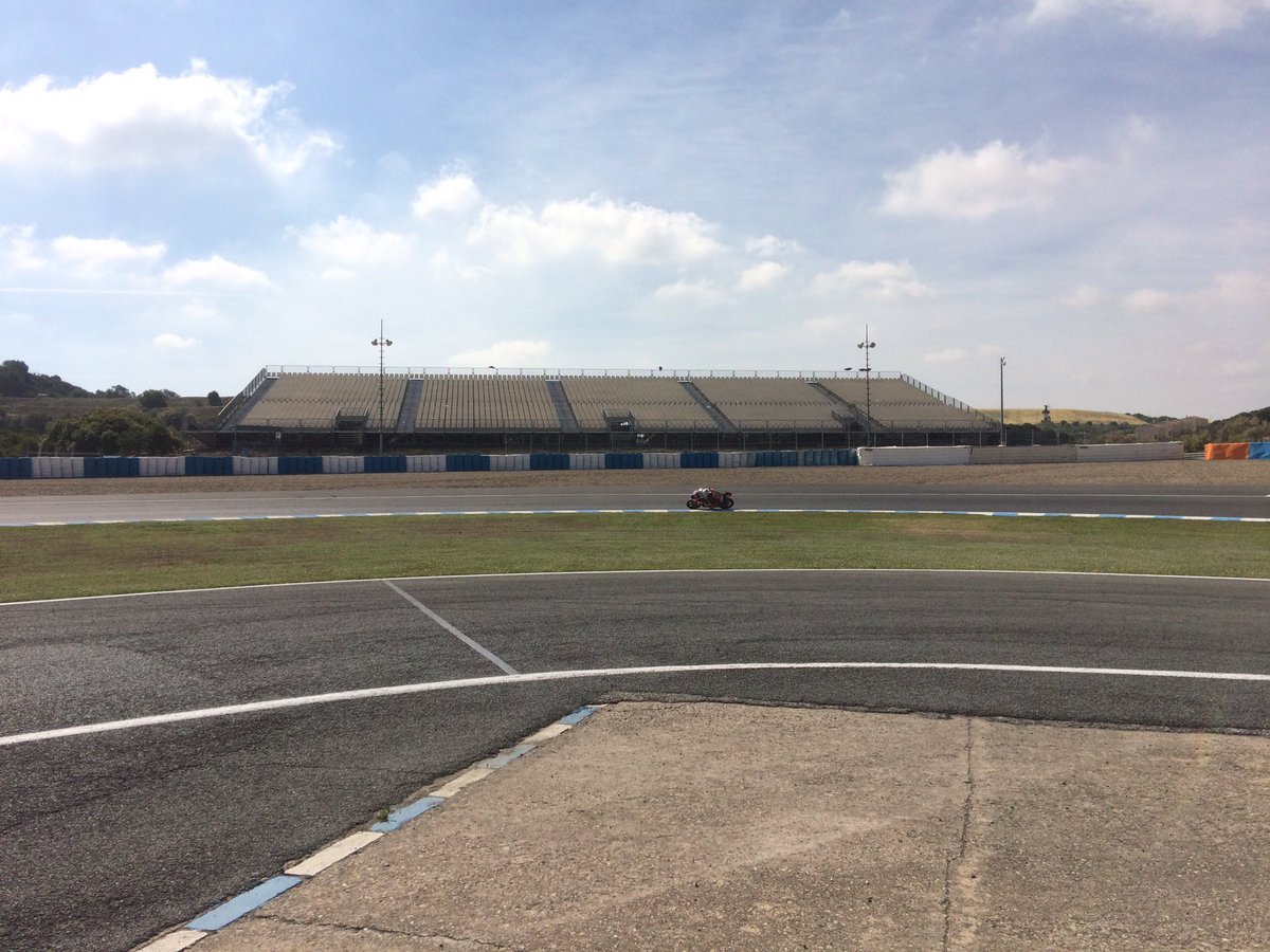 KTM_Racing's tweet photo. #KTM @MotoGP private test at Jerez is 🔛 with #MikaKallio plus @RedBull_KTM_Ajo's @_Nicco23, @bobendsneyder &amp; @DannyKent52. 🇪🇸☀️✊️⏱ https://t.co/Lvu45m0q1D