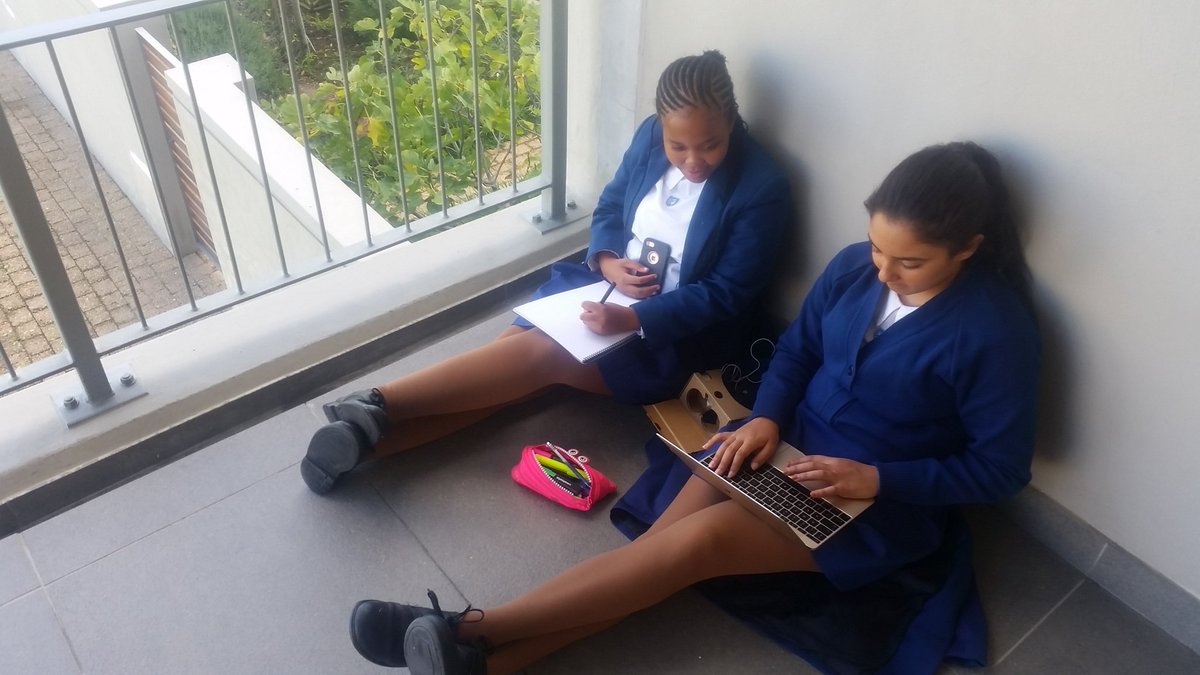 EdtechAnt's tweet photo. The #SherlockHolmes plot continues! Ss using #writablesurfaces @googledocs @vrglassescamera & deduction @FlipSideSite @ParklandsTweet #VR https://t.co/akEVA4kHu8