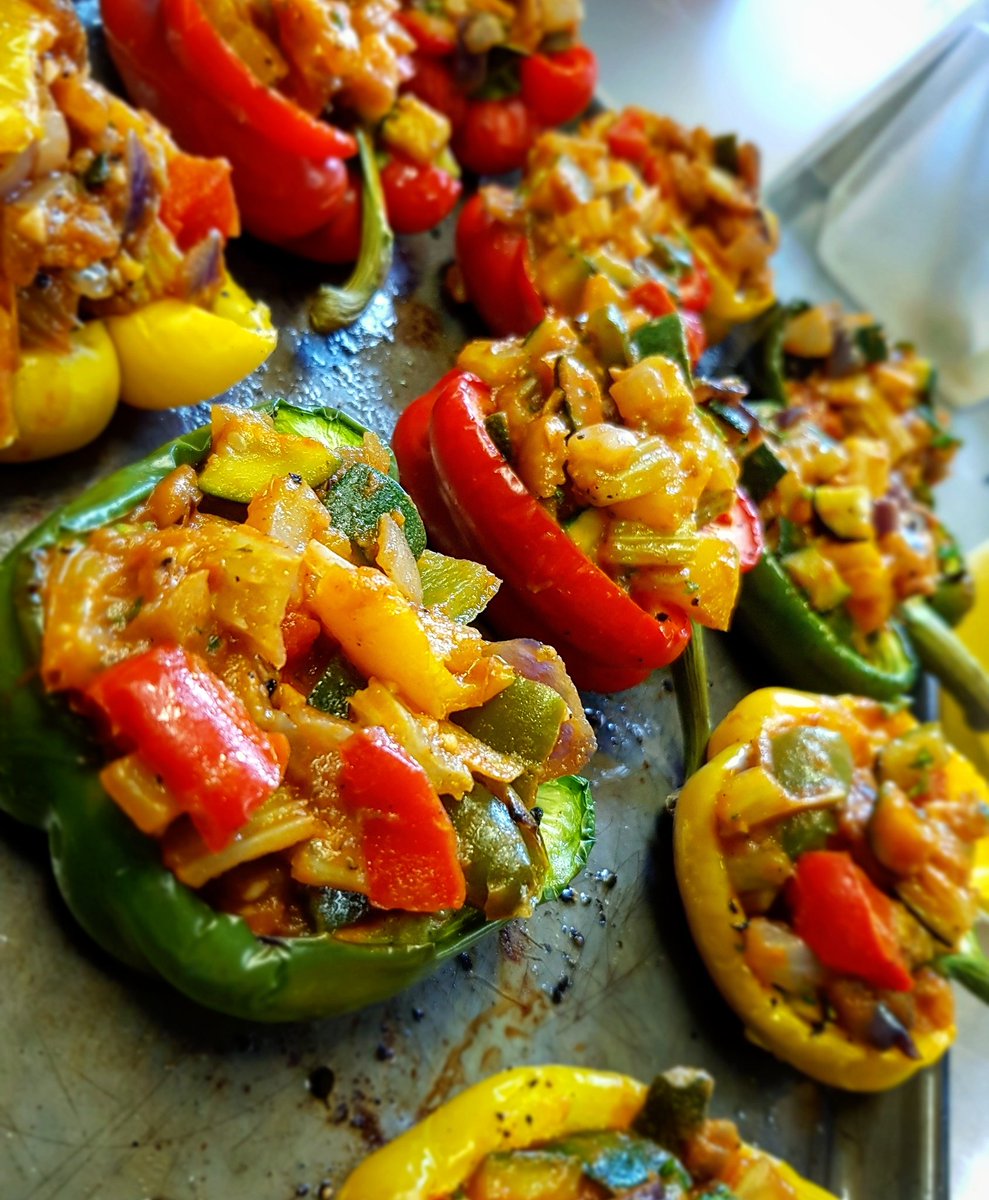 Ratatouille stuffed peppers ready for the lunch rush today to be topped with grilled goats cheese and a balsamic finish 👌👀