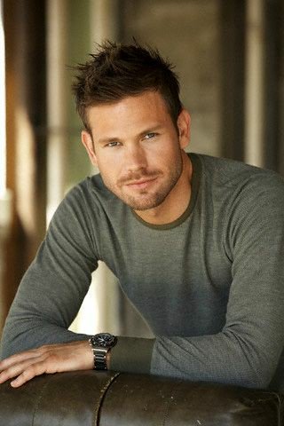 Happy Birthday to Matthew Davis  have a great day!!! 