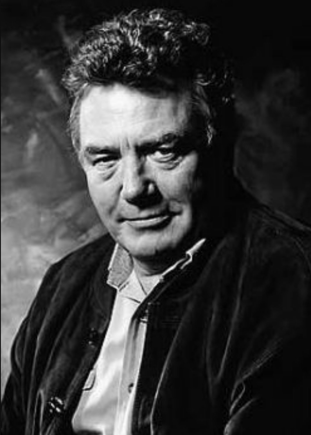 A massive Happy 81st Birthday to the amazing Albert Finney! 