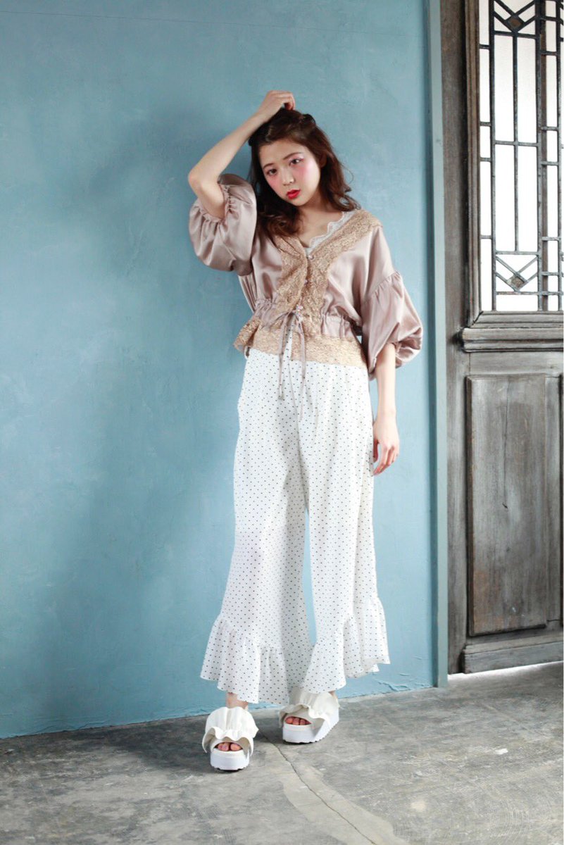 O Xrhsths Nice Claup ナイスクラップ Sto Twitter 入荷情報 発売前より話題のビンテージ風ショートガウンの販売が始まりました T Co Yial5apvel 全色人気なので 気になる色がある方はお早めに 札幌パセオ 鹿児島山形屋 小倉アミュ 博多