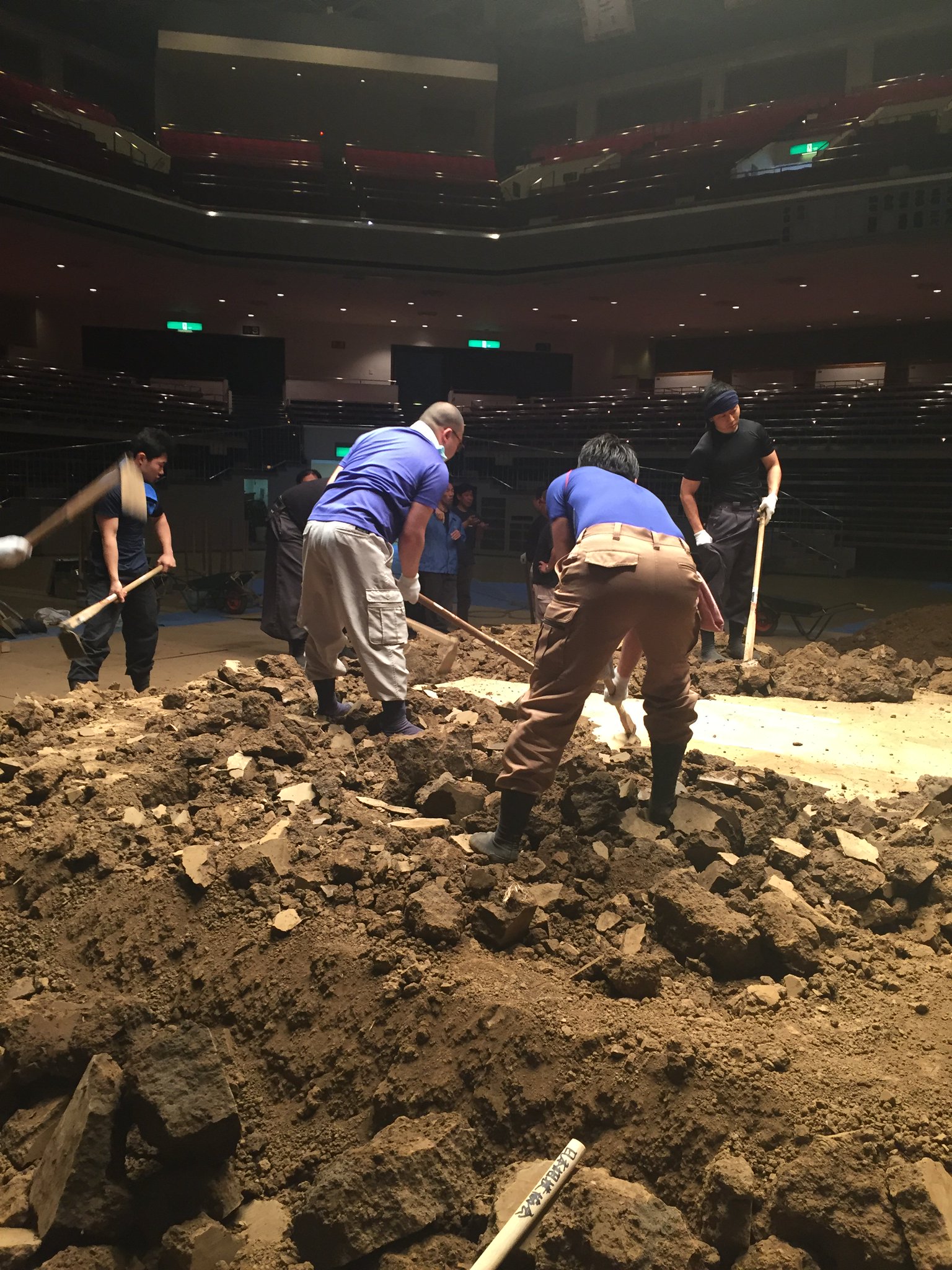 C_XIJMbUQAAnx0s.jpg:large