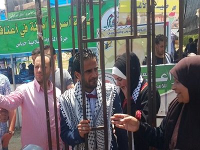 Adamitv's tweet photo. Palestinian Wedding at Sit-in Tent Expresses Solidarity with Hunger-Strikers https://t.co/qhnId2k11N https://t.co/wJTEeyaw3W