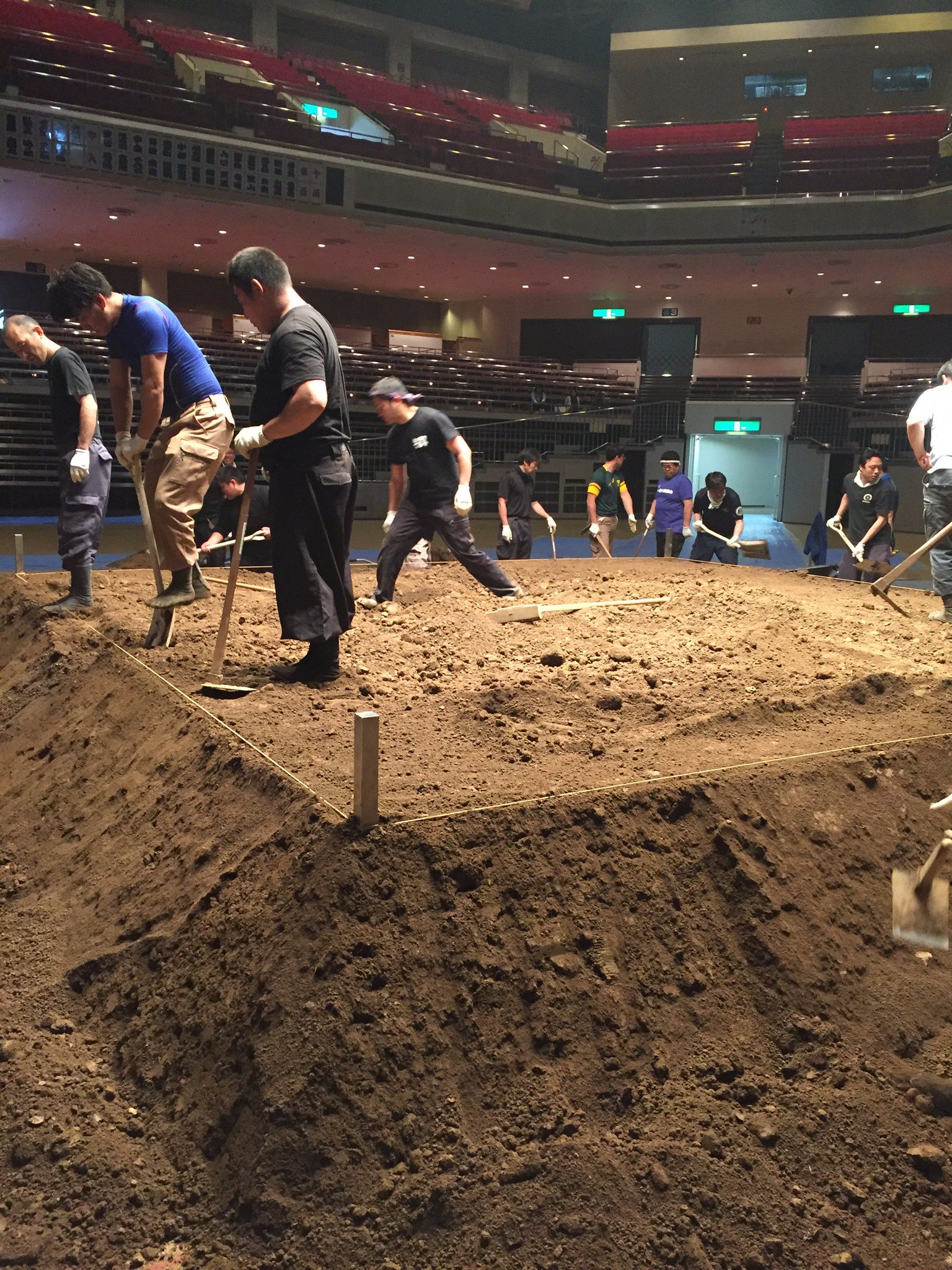 C_XLtGkUwAAXlnF.jpg:large