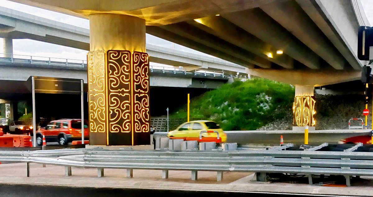 Love the artwork under SH16 at Gt Nrth Rd <a href="/AklTransport/">Auckland Transport</a> <a href="/NZTAAkl/">NZTA Auckland</a> 😍