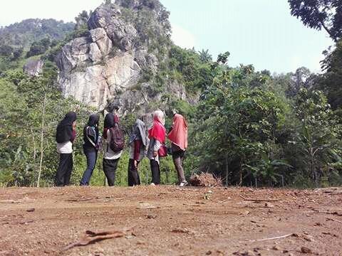 DeviZNY's tweet photo. @Trans7OnTheSpot  Menuju Cadas Gantung #OTS7TRAVELINGEKSTREM https://t.co/7eGqNit8HN