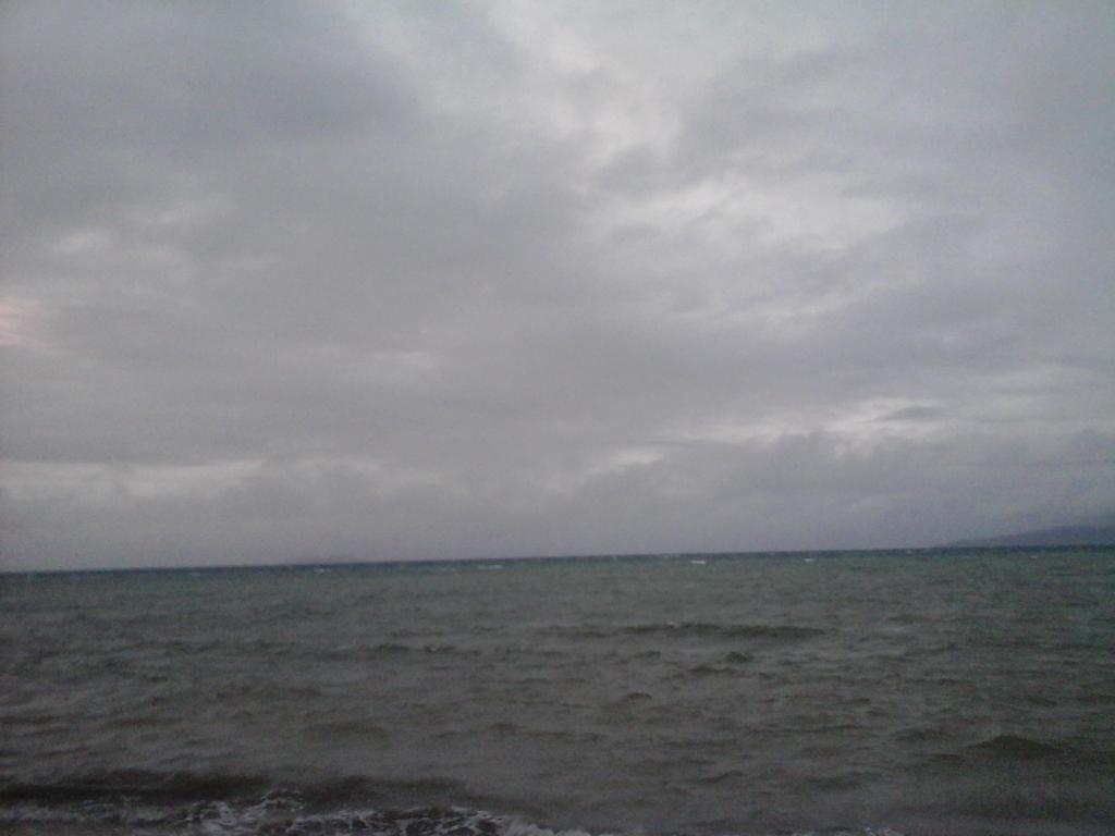 EdwardJohna's tweet photo. @FijiGov_RMDNDM @RadioFiji1 @fijivillage  weather like here in Vanuabalavu.

#TeamFiji #WeatherWatch https://t.co/DhjKfK4FS5