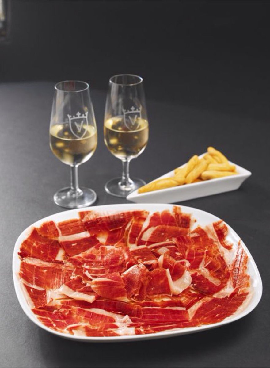saborpeninsular's tweet photo. Un buen jamón ibérico de bellota .....sin comentarios...@jamonesjpd en @saborpeninsular https://t.co/lMkvlVXG2n