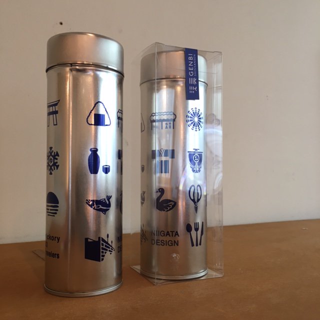 Uzivatel ヒッコリースリートラベラーズ Na Twitteru おいしい新潟産コシヒカリ入りの缶 お土産におすすめです 白鳥 萬代橋 お 酒 金物など新潟名物が描かれたすっきりとしたデザインの缶は お茶葉やお菓子を保存するのにもgoodです 現美新幹線のおみやげにもお