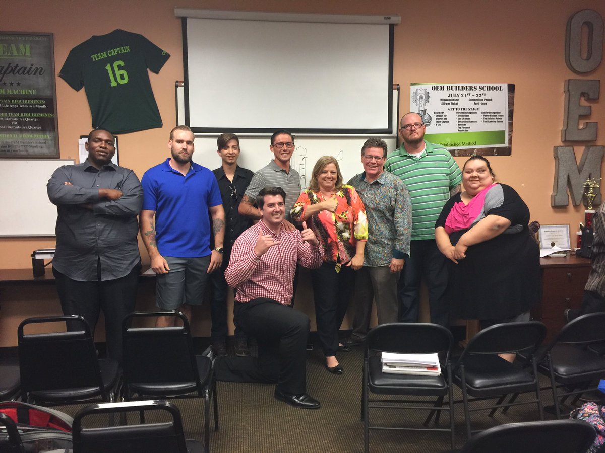 KeithESullivan's tweet photo. Great night tonight at the office! #sullymachine #teamPookie #inviteguests #250TeamMachine https://t.co/CsrtN0ZOyL