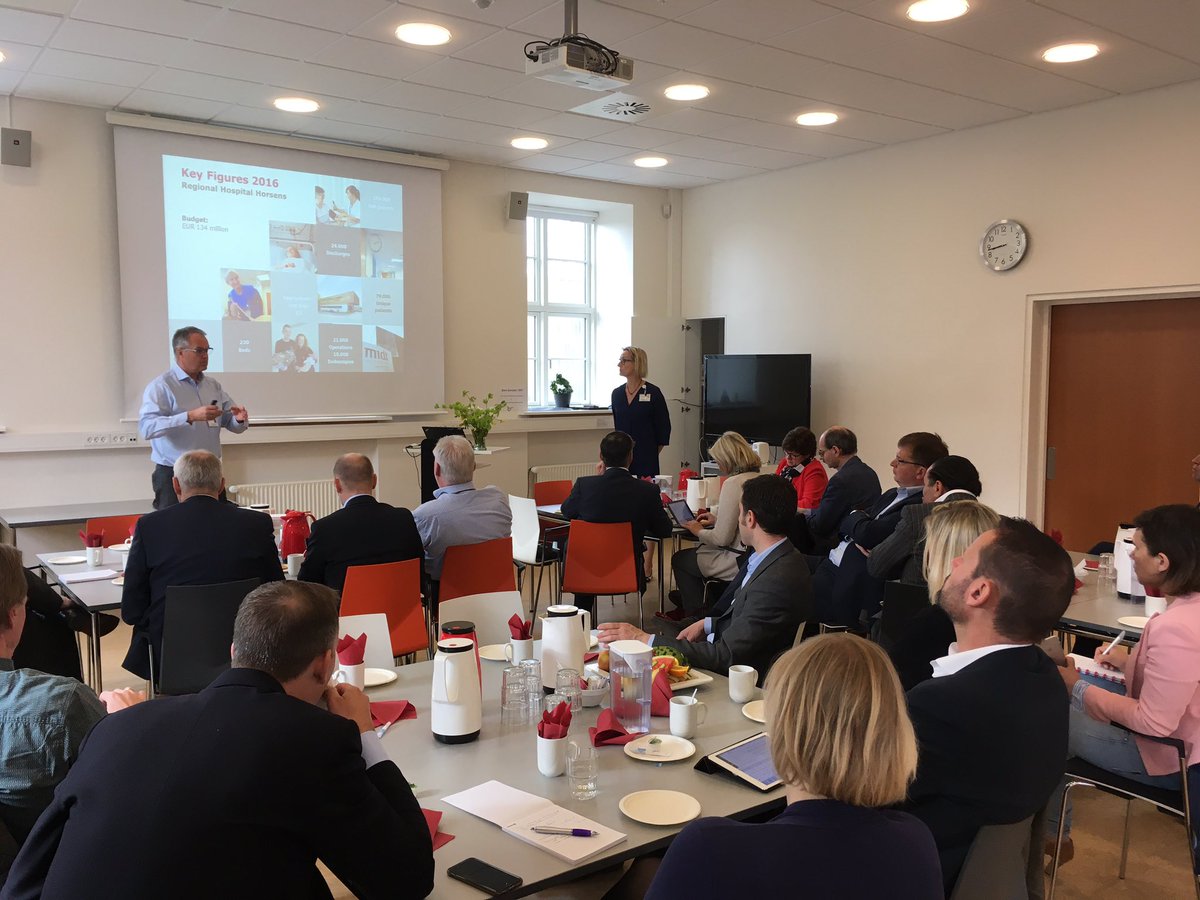 AnnaRosalaCour's tweet photo. Visit from Belgium - 20 CEO, CFO, COO and CIO. Speaking about safe patient flow#sharing #patientsafety @HorsensHospital https://t.co/8Tx30Bvigl