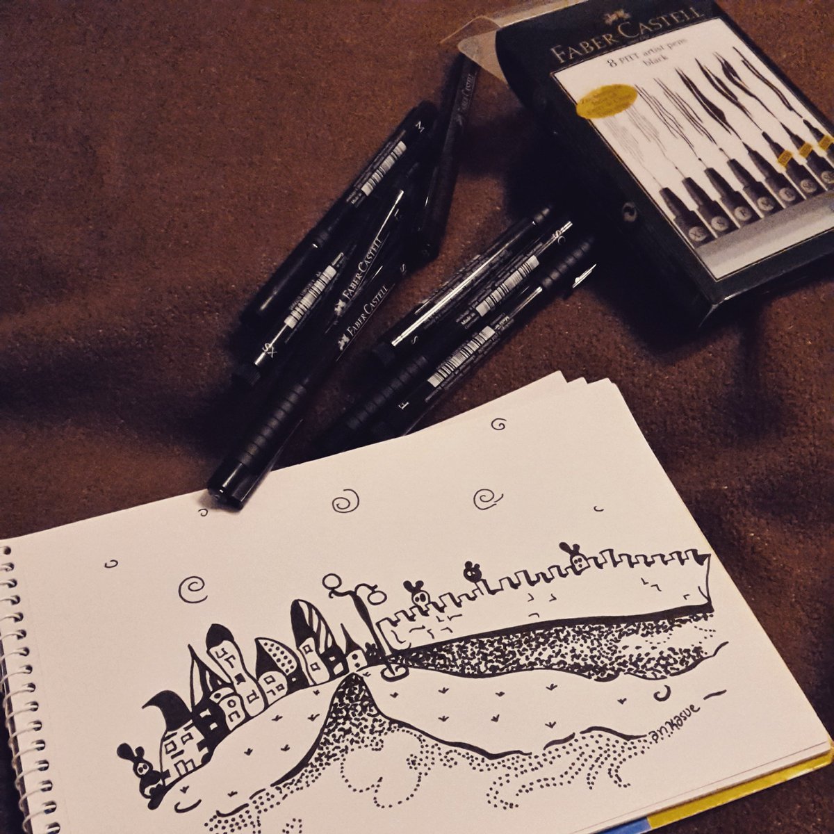 subulastore's tweet photo. Funny bunnies in the city 🖋#doodle #doodling #drawing #fabercastell #sketch #ilovedrawing #doodleart #urbansketching #thessaloniki https://t.co/qGYWZQwuqx