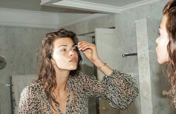 forgivemikan's tweet photo. Показалось значит... #SignOfTheTimesMusicVideo https://t.co/ojQZJF2oSh