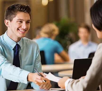 ¿Sabes cómo captar la atención de un #reclutador? buff.ly/2pWLayn #consejos #empleo #trabajo #rrhh #infojobs