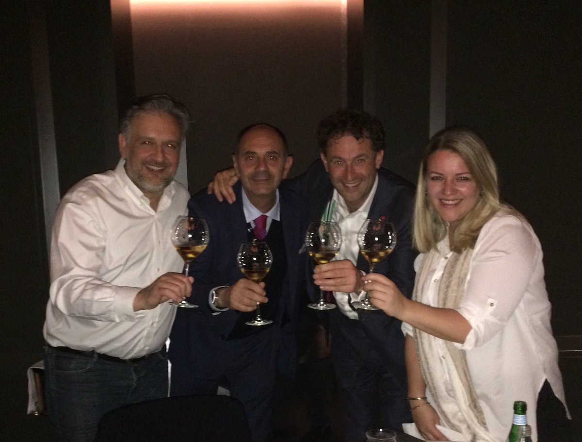 CharlesvanGoch's tweet photo. #Foody tip #Milan just opened toprestaurant #BULK by Michelin starchef @GiancarloMorelli fan of https://t.co/UgBfWvbKzJ @lucalegnani #EPCAS https://t.co/0VfV3eJIW9