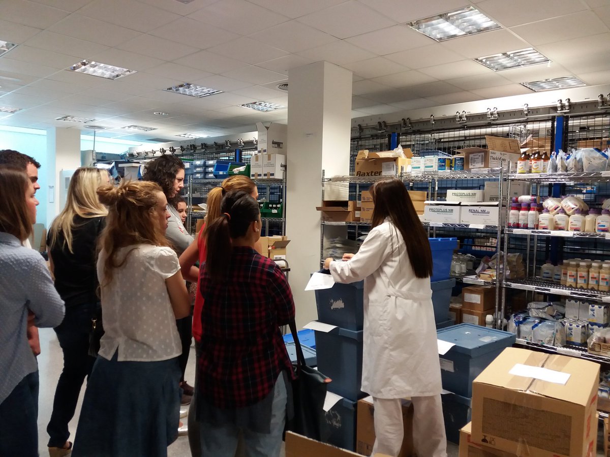 luciam269's tweet photo. Hoy visitan la @ugcfarmaciagr  del @granadahospital  alumnos del I. Campus Formacion https://t.co/XKVssezC8w