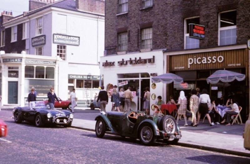Love this shot of Kings Road in Chelsea, London in 1967. Thanks for sending it in Carlo Salini.