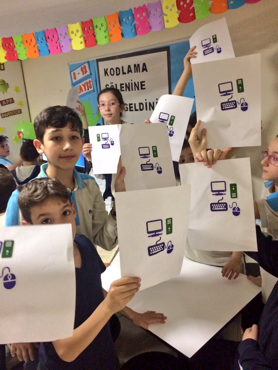 Kendi bilgisayarımızı tasarladık.☺️ 💻 #kodlamasoleni <a href="/okyanuskoleji/">Okyanus Kolejleri</a> <a href="/metedoganay/">Mete Doğanay</a> @emretr9