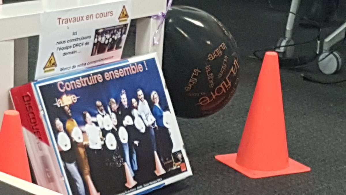 icogwada's tweet photo. # Ici nous construisons l'equipe DRC4 de demain" à Maillot
@xavierlefloc @isafournier43  @ThierryKergall @SSourdot @SandrineThomas6 https://t.co/UcRXCZS9tR