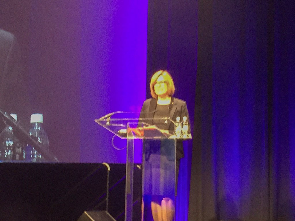 EINnewsletter's tweet photo. @sacoyle president @IES , @cree Canada welcomes the crowd at LFI #lightfair2017 Innovation award https://t.co/DnFrQN5wZV