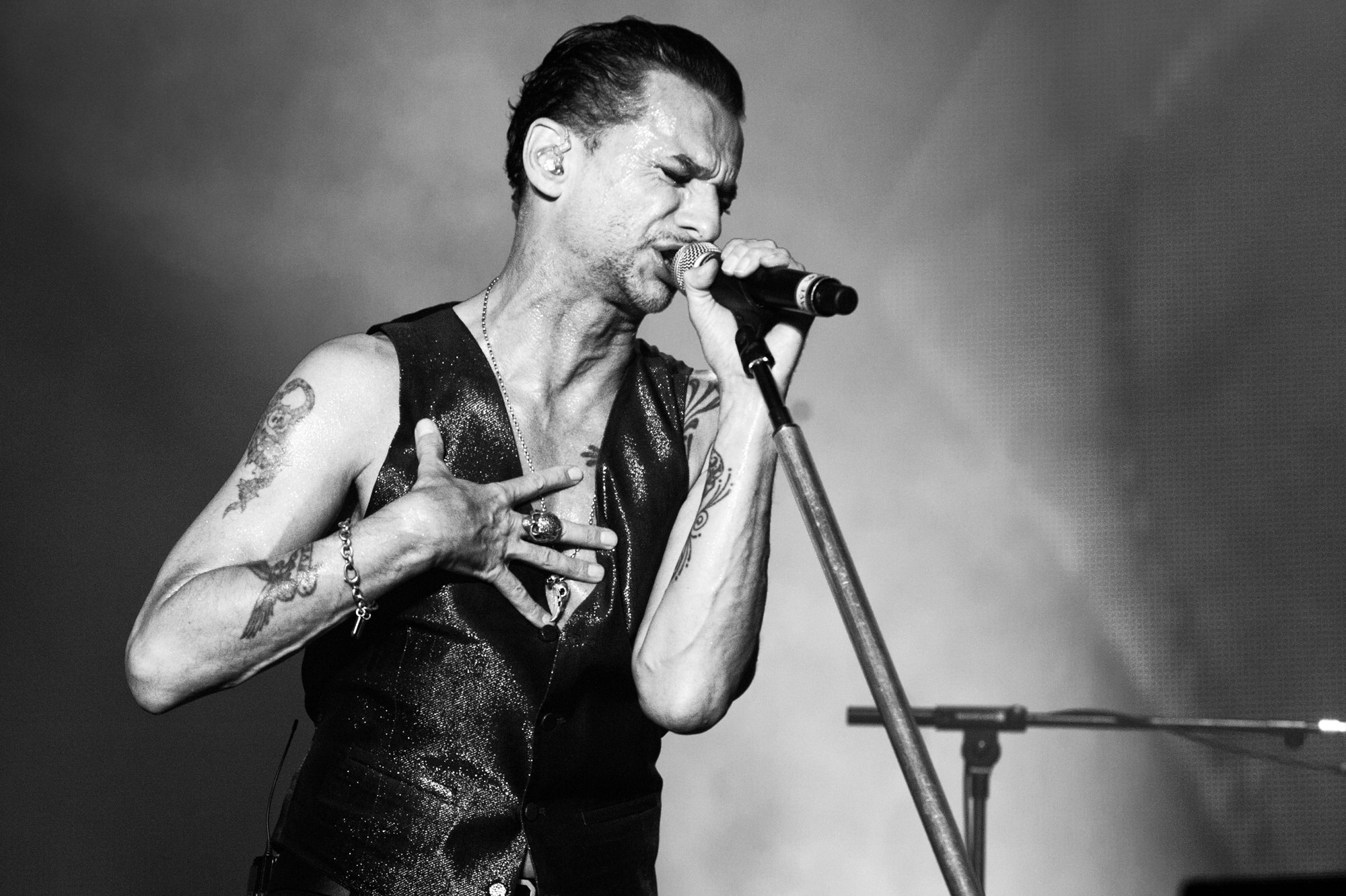 Happy Birthday to Dave Gahan from Depeche Mode!
(Photo: Dana Distortion) 