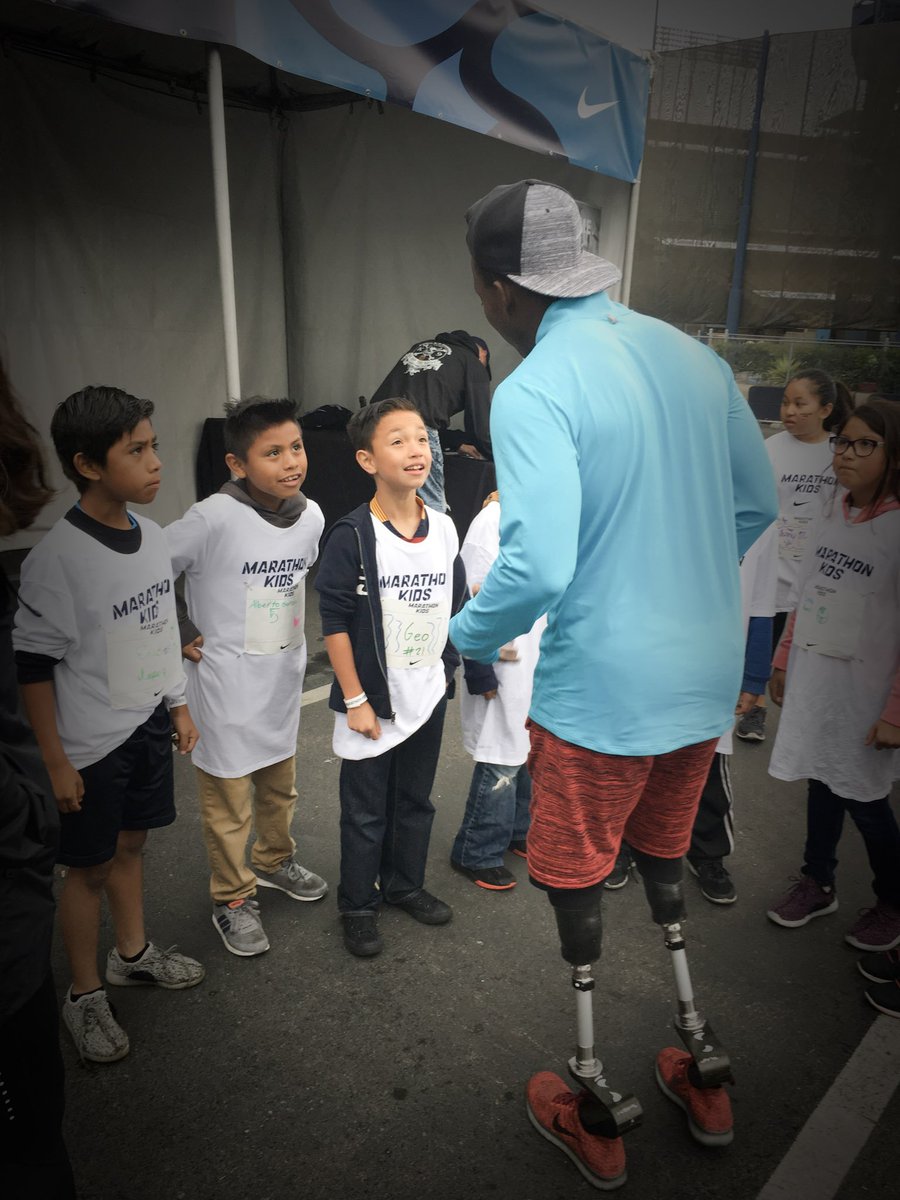 amilee_dixon's tweet photo. @Blake_Leeper Motivating the kids like a champ!!! @MarathonKids @NikeLA https://t.co/D8QRXC8IWU