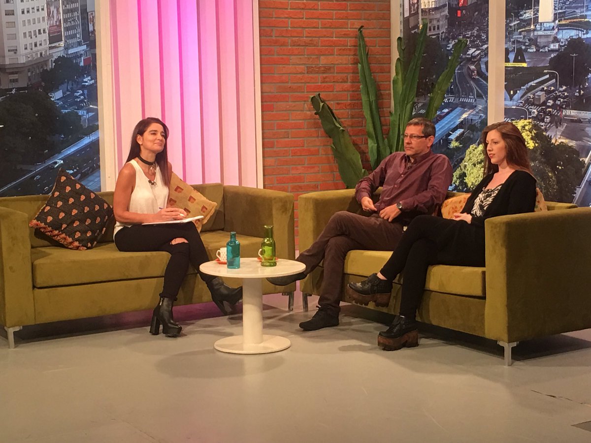 📺 [ahora] <a href="/LuMundstock/">Lu Mundstock</a> en <a href="/informadisimos1/">Informadisimos</a> hablando del éxito de <a href="/citaciegasok/">Cita A Ciegas</a> con #VeroVarano cc <a href="/Teatro_Maipo/">Teatro Maipo Oficial</a> <a href="/MGZNtv/">MagazineTv Oficial</a>