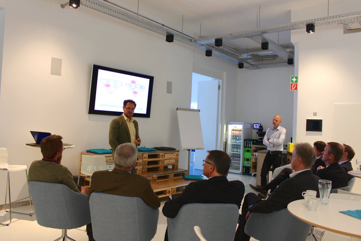 minnosphere's tweet photo. Really inspiring pitches at today‘s #business lunch in our #innovation lab!
#digital #future https://t.co/XG9g4HnZA8