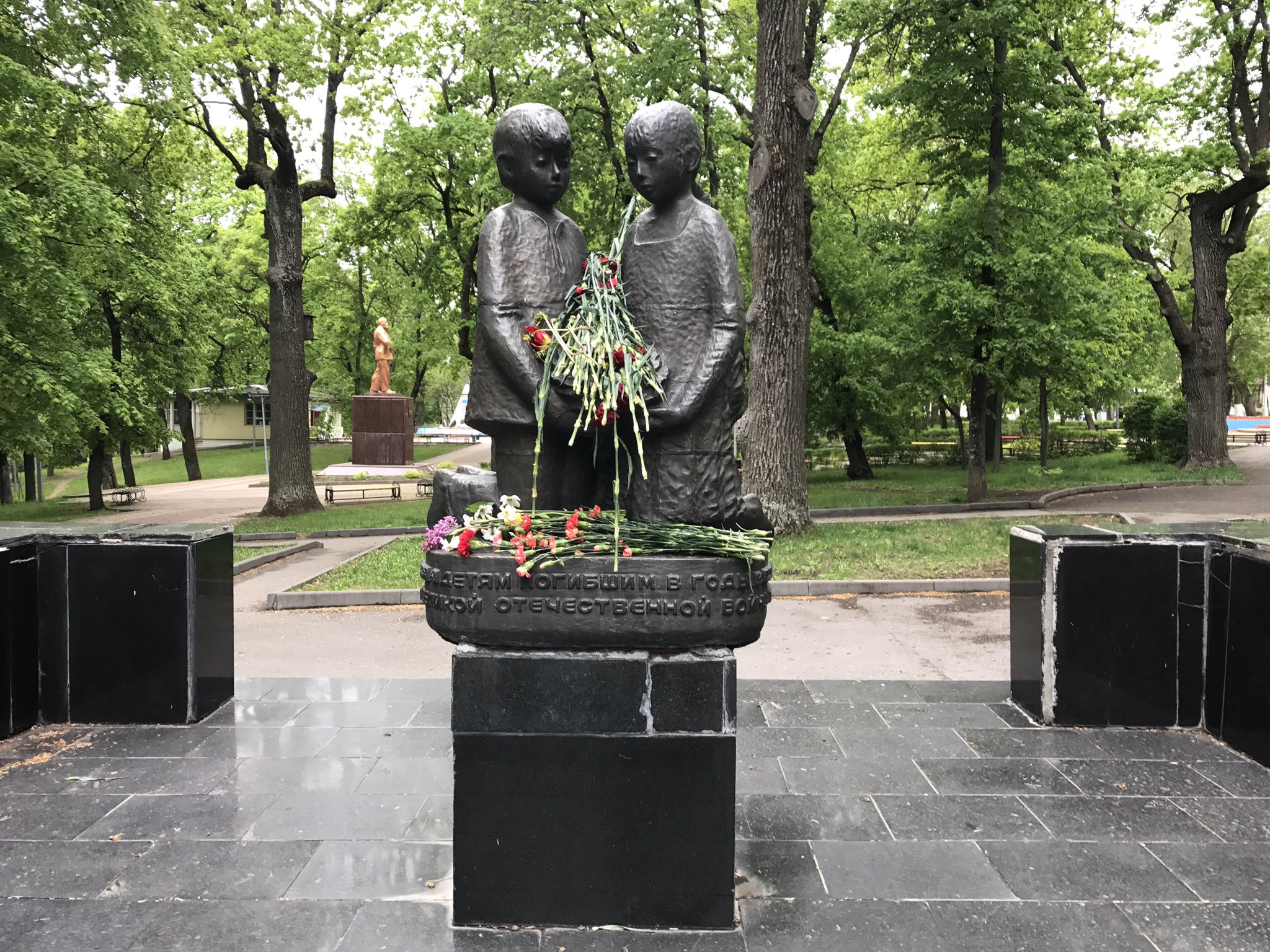 Памятник детям войны в Колпино