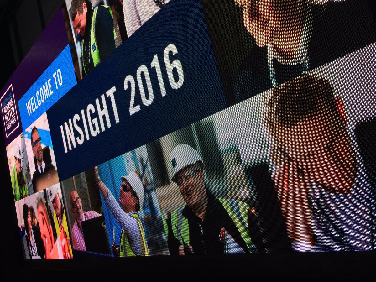 thehouseofhues's tweet photo. Great seeing my images telling #stories for @Port_of_Tyne today as they reflect on the year that was #insight2016 Shout out to @BigPurplePro https://t.co/Ptyrwhno01