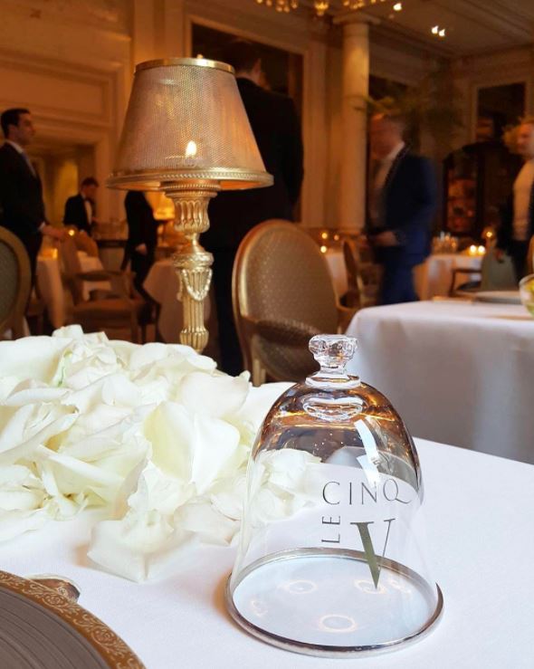 LeCinqParis's tweet photo. For a 3 Michelin-stars restaurant, every details count #lecinqparis #fsparis #cheflesquer https://t.co/5j4xGUVPv4
