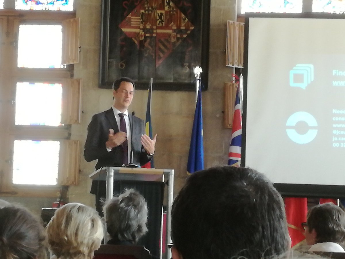 phdg007's tweet photo. 30 jaar  Bedrijvencentrum Oudenaarde #digitalisering #WeLove2Build #MinisterAlexanderDeCroo https://t.co/jZ2uBqUpHl