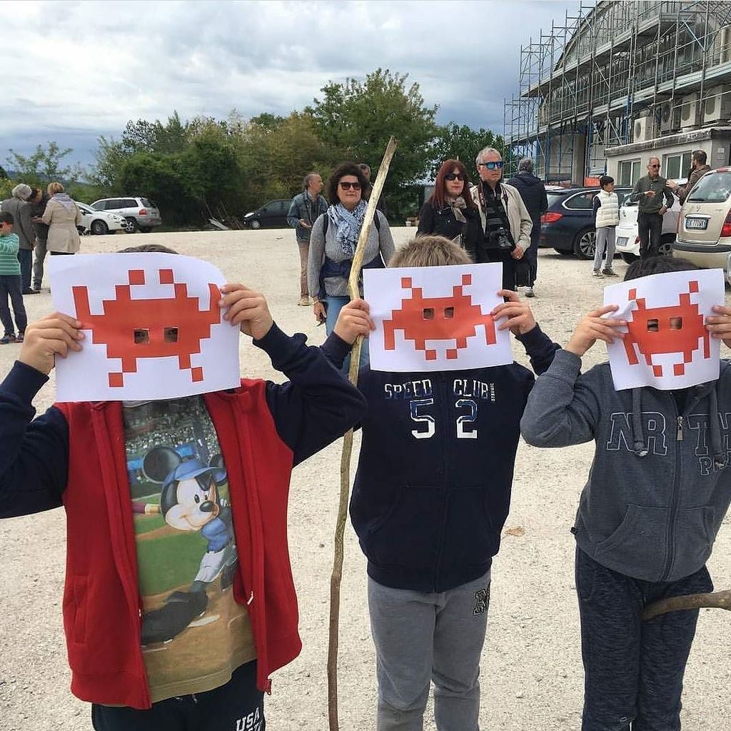 InvasioniDigita's tweet photo. Invasioni compiute 
Thanks @etra.arteducazione ❤ 
#invasionecompiuta #invasionidigitali #culturehasnoborders #inva… https://t.co/vagjzW7wKc https://t.co/MPWAwrvFXl