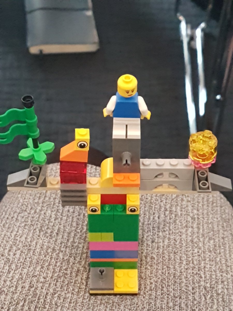 Jenny__Lang's tweet photo. A room full of creativity and play thanks to @LEGOSERIOUSPLAY #DesignMeansBusiness @DesignNetNorth https://t.co/5UeDN4DQok