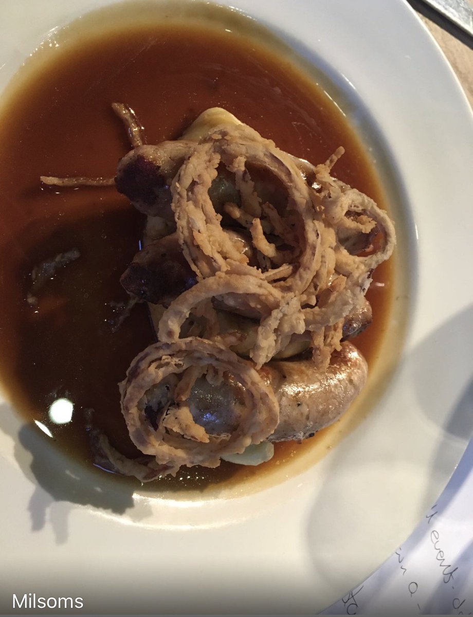 Directmeats's tweet image. Beautiful @DingleyDellPork Cumberland Sausages and @DingleyDellPork Gammon Steaks on the menu @MilsomsDedham #proudsupplier #provenence