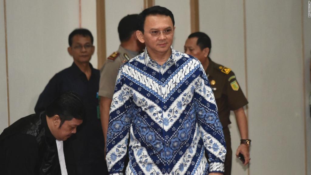 Social Media Freak tweet media