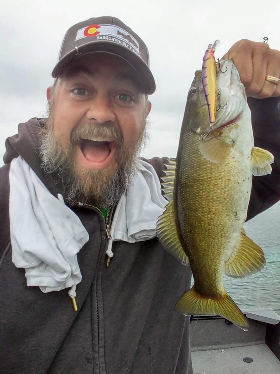 RobBuster303's tweet photo. #goldenperchjerkbait #DXLURES #DXPROSTAFF #respectthefish #catchandrelease #letemgoletemgrow #CPR #fishlivesmatter https://t.co/JBI1ATSJep