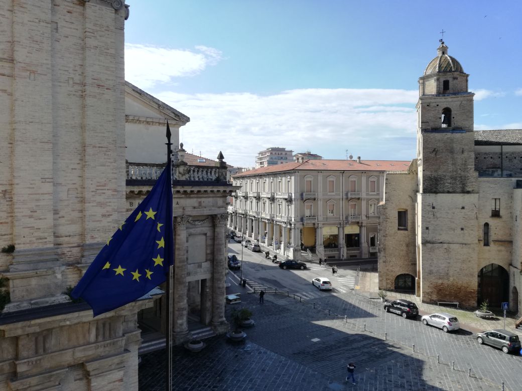MarioPupillo's tweet image. #Lanciano, Abruzzo, Italia, Europa.
🇪🇺 Viva l'Europa, la nostra #Europa! 🇪🇺 
facebook.com/pupillosindaco…